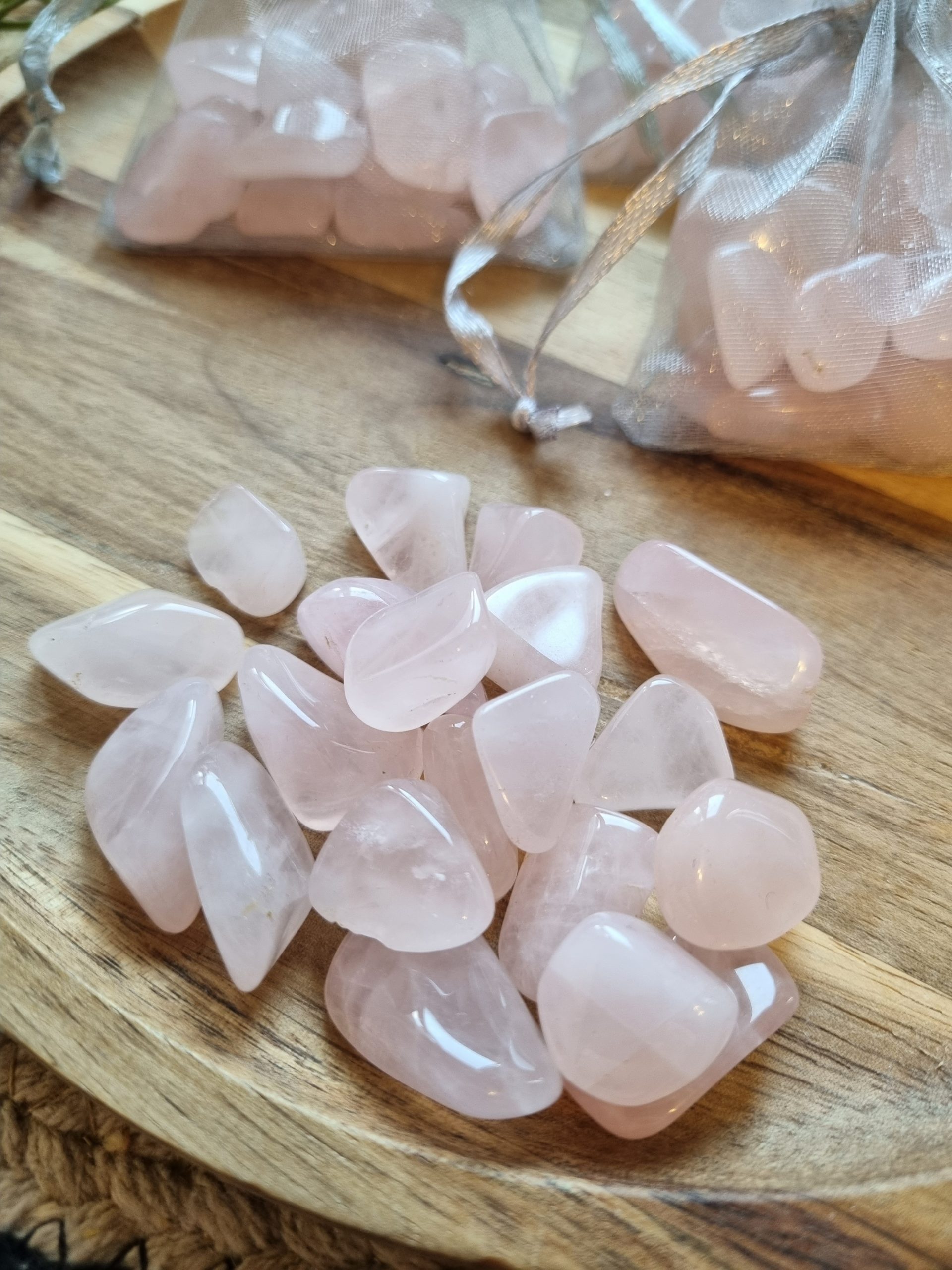 Rozenkwarts trommelsteentjes